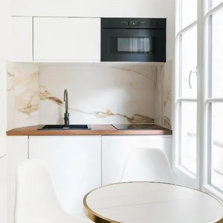 Appt Tour Eiffel Invalides *